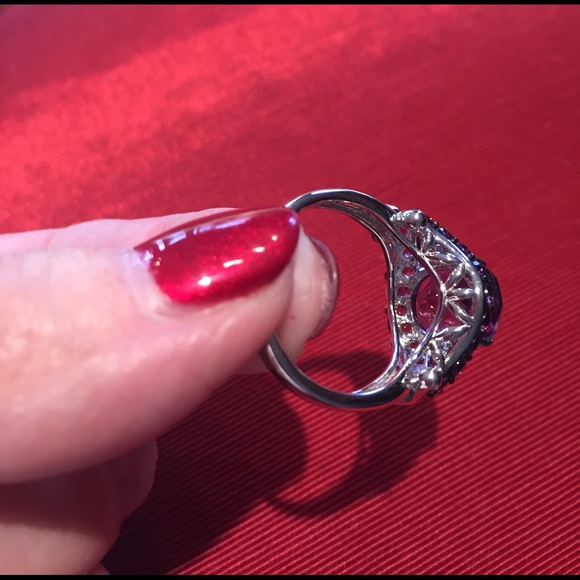 Sterling Silver Amethyst Ring - Picture 4 of 7